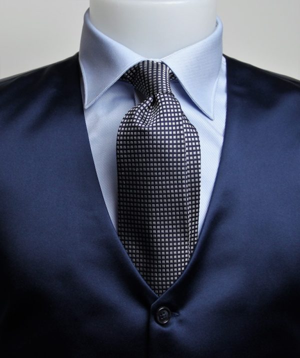 Cravatta seta blu quadratini bianchi