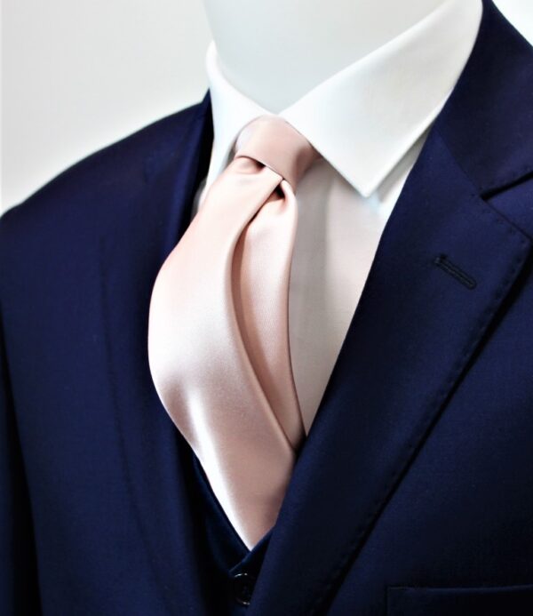 Cravatta rosa confetto