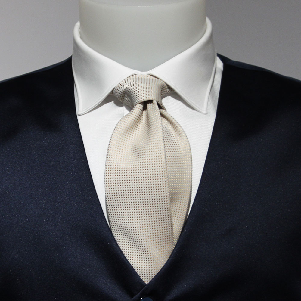 CRAVATTA SAN PIETRO - VISCOSA - PUNTINATA CHAMPAGNE - 39,00 _ - MOREAL ROMA (1)